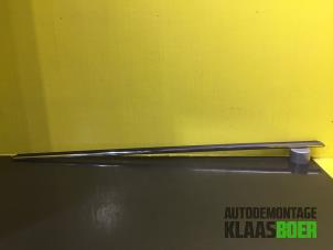 Gebruikte Deurlijst BMW Mini One/Cooper (R50) 1.6 16V Cooper Prijs € 15,00 Margeregeling aangeboden door Autodemontage Klaas Boer