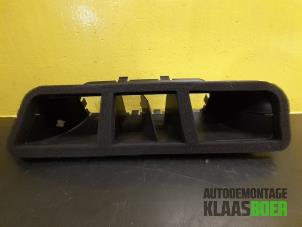 Gebruikte Luchtgeleider Volkswagen Polo V (6R) 1.6 TDI 16V 90 Prijs € 15,00 Margeregeling aangeboden door Autodemontage Klaas Boer