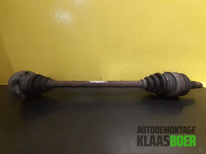 Gebruikte Steekas links-achter BMW 1 serie (E87/87N) 118d 16V Prijs € 30,00 Margeregeling aangeboden door Autodemontage Klaas Boer