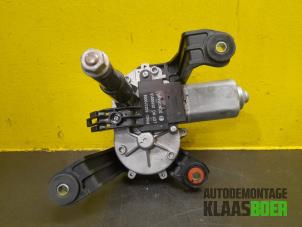 Gebruikte Ruitenwissermotor achter Opel Astra J Sports Tourer (PD8/PE8/PF8) 1.4 16V ecoFLEX Prijs € 20,00 Margeregeling aangeboden door Autodemontage Klaas Boer