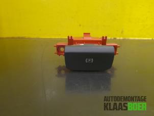 Gebruikte Schakelaar handrem Peugeot 508 (8D) 2.0 Hybrid4 16V Prijs € 35,00 Margeregeling aangeboden door Autodemontage Klaas Boer