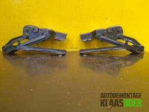 Gasveer motorkap Opel Astra J gtc | kosten op