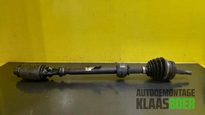 Gebruikte Aandrijfas rechts-voor Renault Scénic I (JA) 2.0 16V RX4 Prijs € 50,00 Margeregeling aangeboden door Autodemontage Klaas Boer