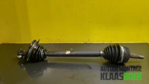 Gebruikte Aandrijfas links-voor Renault Scénic I (JA) 2.0 16V RX4 Prijs € 50,00 Margeregeling aangeboden door Autodemontage Klaas Boer