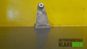 Gebruikte Motorsteun Mercedes C (W203) 1.8 C-200K 16V Prijs € 30,00 Margeregeling aangeboden door Autodemontage Klaas Boer