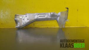 Gebruikte Hitteschild uitlaat Mercedes C (W203) 1.8 C-200K 16V Prijs € 20,00 Margeregeling aangeboden door Autodemontage Klaas Boer