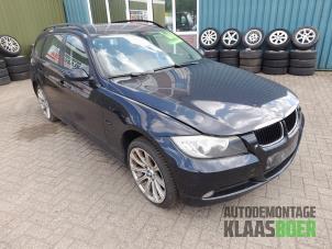 Gebruikte Scherm rechts-voor BMW 3 serie Touring (E91) 318i 16V Prijs € 75,00 Margeregeling aangeboden door Autodemontage Klaas Boer