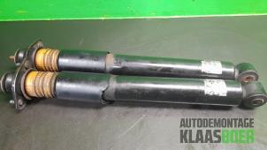 Gebruikte Schokdemper set BMW 3 serie Touring (E46/3) 320i 24V Prijs € 50,00 Margeregeling aangeboden door Autodemontage Klaas Boer