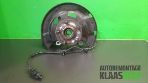 Gebruikte Asschenkel links-voor Opel Astra J Sports Tourer (PD8/PE8/PF8) 1.4 16V ecoFLEX Prijs € 40,00 Margeregeling aangeboden door Autodemontage Klaas Boer