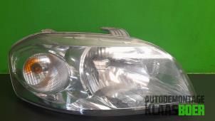 Gebruikte Koplamp rechts Chevrolet Aveo (256) 1.4 16V Prijs € 30,00 Margeregeling aangeboden door Autodemontage Klaas Boer