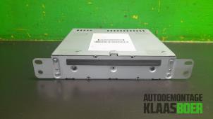 Gebruikte Radio CD Speler Peugeot 308 SW (L4/L9/LC/LJ/LR) 1.6 BlueHDi 120 Prijs € 65,00 Margeregeling aangeboden door Autodemontage Klaas Boer