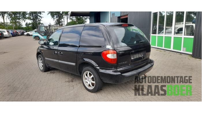 Scherm links-voor van een Chrysler Voyager/Grand Voyager (RG/RS) 2.5 CRD 16V 2007