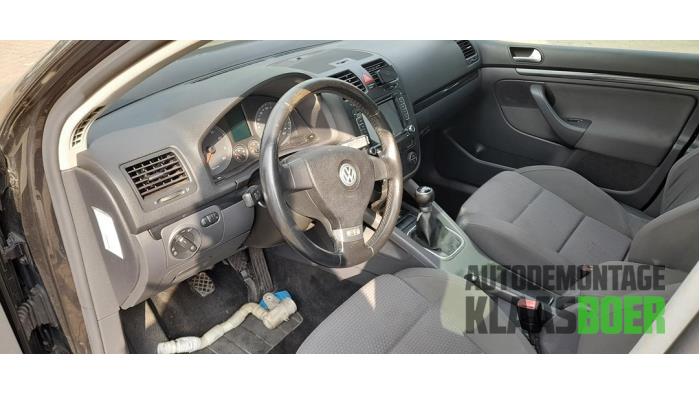 Motorkap van een Volkswagen Golf V (1K1) 1.4 TSI 140 16V 2007