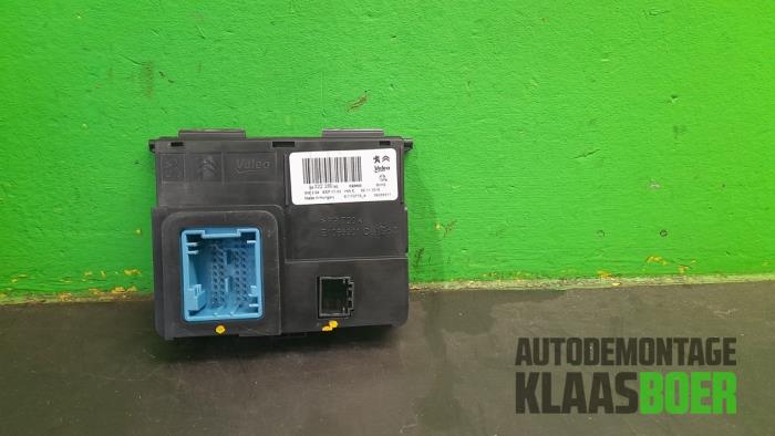 Gebruikte HV control module Peugeot 308 (L3/L8/LB/LH/LP) 1.2 12V e-THP PureTech 110 Prijs € 20,00 Margeregeling aangeboden door Autodemontage Klaas Boer