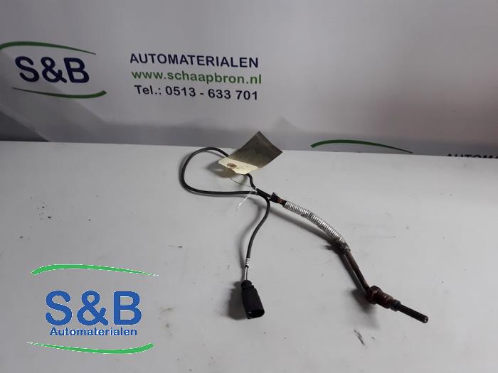 Gebruikte Uitlaat temperatuursensor Volkswagen Caddy III (2KA,2KH,2CA,2CH) 1.9 TDI Prijs € 40,00 Margeregeling aangeboden door Schaap & Bron