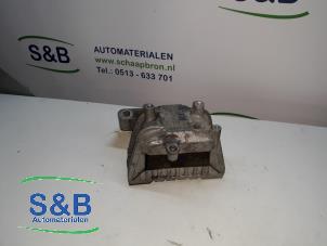 Gebruikte Motorsteun Volkswagen Passat (362) 2.0 TDI 16V 140 Prijs € 40,00 Margeregeling aangeboden door Schaap & Bron