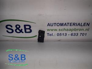 Gebruikte Antenne Versterker Audi A6 (C6) 3.2 V6 24V FSI Prijs € 7,50 Margeregeling aangeboden door Schaap & Bron