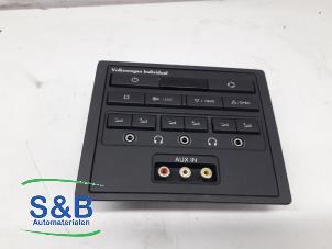 Gebruikte Bediening boordcomputer Volkswagen Touran (1T1/T2) 2.0 TDI 16V 140 Prijs € 50,00 Margeregeling aangeboden door Schaap & Bron