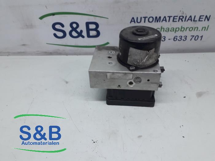 Gebruikte ABS Pomp Volkswagen Golf IV (1J1) 1.8 20V Prijs € 250,00 Margeregeling aangeboden door Schaap & Bron
