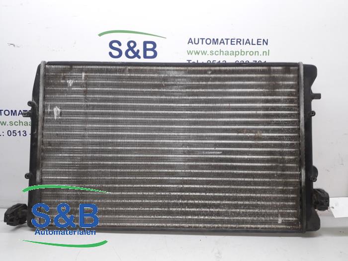 Gebruikte Radiateur Seat Cordoba (6L2) 1.4 16V Prijs € 30,00 Margeregeling aangeboden door Schaap & Bron