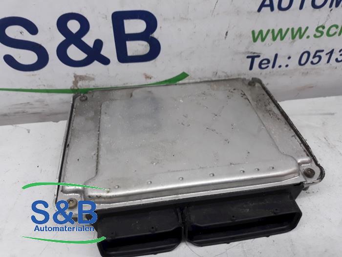 Inspuitcomputer van een Volkswagen Polo IV (9N1/2/3) 1.9 SDI 2002