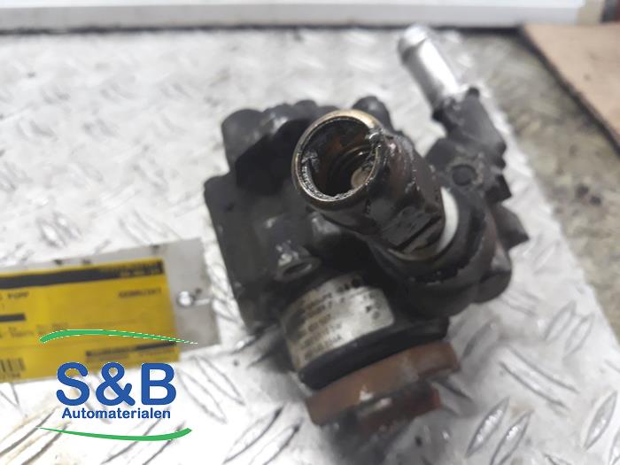 Gebruikte Pomp Servo Audi TT Roadster (8N9) 1.8 T 20V Quattro Prijs € 125,00 Margeregeling aangeboden door Schaap & Bron
