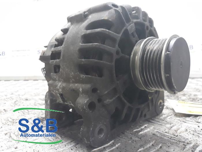 Gebruikte Dynamo Volkswagen Polo IV (9N1/2/3) 1.9 SDI Prijs € 125,00 Margeregeling aangeboden door Schaap & Bron