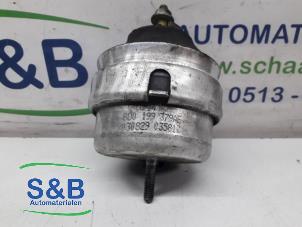 Gebruikte Motorrubber Volkswagen Passat (3B3) 2.0 20V Prijs € 30,00 Margeregeling aangeboden door Schaap & Bron