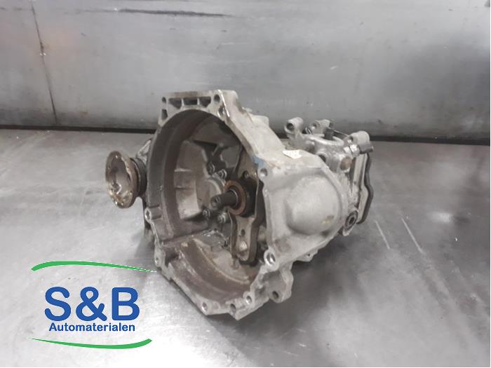 Gebruikte Versnellingsbak Volkswagen Passat Variant (3C5) 1.9 TDI Prijs € 400,00 Margeregeling aangeboden door Schaap & Bron