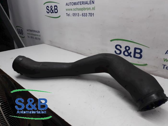 Gebruikte Intercooler Slang Volkswagen Crafter 2.5 TDI 30/32/35 Prijs € 25,00 Margeregeling aangeboden door Schaap & Bron