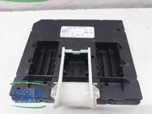 Gebruikte Boordcomputer Volkswagen Touran (5T1) 2.0 TDI 150 Prijs € 120,00 Margeregeling aangeboden door Schaap & Bron