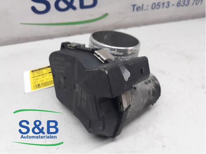 Gebruikte Gasklephuis Volkswagen Passat (3C2) 2.0 FSI 16V Prijs € 50,00 Margeregeling aangeboden door Schaap & Bron