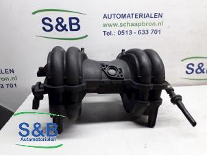 Gebruikte Inlaatspruitstuk Volkswagen Golf III (1H1) 1.4 CL Prijs € 60,00 Margeregeling aangeboden door Schaap & Bron