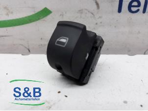 Gebruikte Elektrisch Raam Schakelaar Audi A3 Sportback (8PA) 1.6 TDI 16V Prijs € 5,00 Margeregeling aangeboden door Schaap & Bron