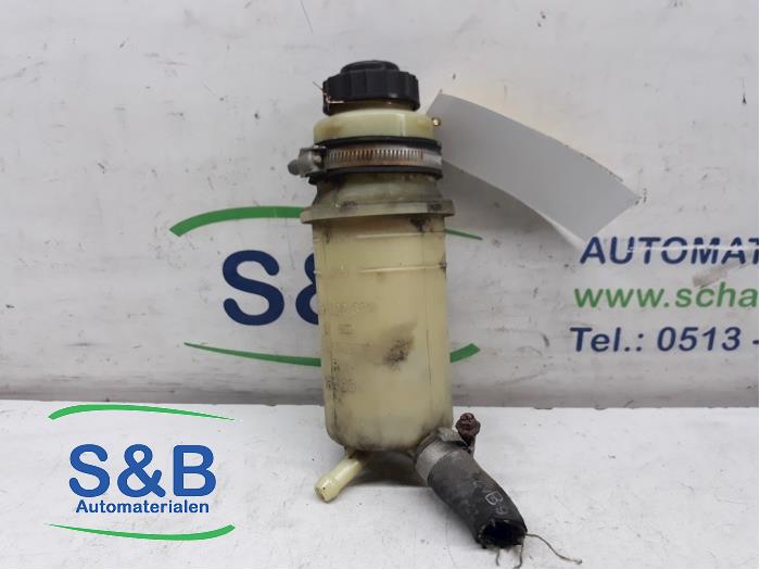 Gebruikte Servo Oliereservoir Volkswagen Passat (35I) 1.8i Prijs € 25,00 Margeregeling aangeboden door Schaap & Bron