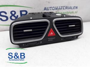 Gebruikte Luchtrooster Dashboard Volkswagen Eos (1F7/F8) 2.0 TDI 16V Prijs € 30,00 Margeregeling aangeboden door Schaap & Bron