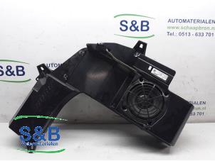 Gebruikte Subwoofer Audi A4 Avant (B7) 1.9 TDI Prijs € 80,00 Margeregeling aangeboden door Schaap & Bron