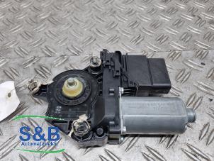 Gebruikte Motor electrisch raam Volkswagen Golf V (1K1) 1.4 TSI 140 16V Prijs € 50,00 Margeregeling aangeboden door Schaap & Bron
