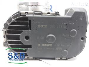 Gebruikte Gasklephuis Audi A4 (B6) 2.0 FSI 16V Prijs € 150,00 Margeregeling aangeboden door Schaap & Bron