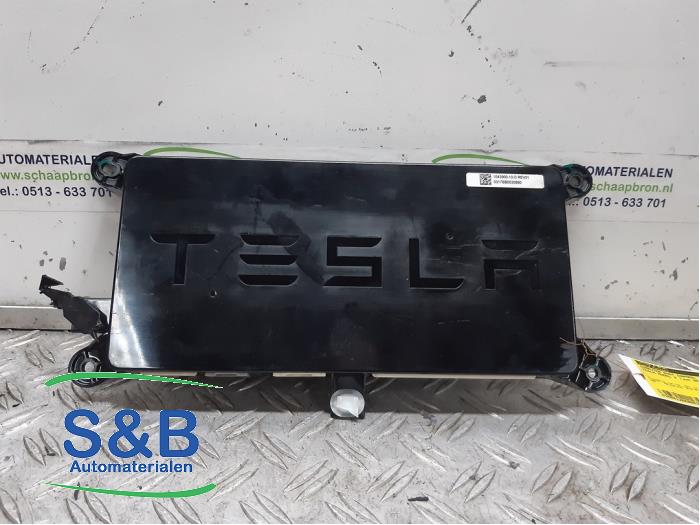 Computer Body Control van een Tesla Model X 90D 2017