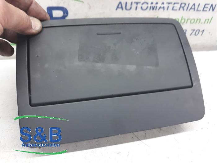 Gebruikte Display Interieur Audi Q3 (8UB/8UG) Prijs € 150,00 Margeregeling aangeboden door Schaap & Bron