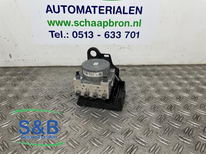 Gebruikte ABS Pomp Volkswagen Golf Sportsvan (AUVS) 1.6 TDI BlueMotion 16V Prijs € 125,00 Margeregeling aangeboden door Schaap & Bron