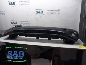 Gebruikte Bumperbalk voor Volkswagen Transporter T5 1.9 TDi Prijs € 40,00 Margeregeling aangeboden door Schaap & Bron