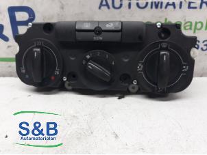 Gebruikte Chaufage Bedieningspaneel Volkswagen Golf Plus (5M1/1KP) 1.6 Prijs € 50,00 Margeregeling aangeboden door Schaap & Bron