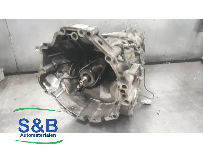 Gebruikte Versnellingsbak Audi A4 Cabrio (B7) 2.5 TDI 24V Prijs € 450,00 Margeregeling aangeboden door Schaap & Bron