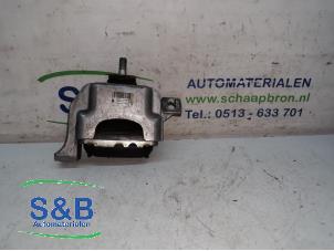 Gebruikte Motorrubber Mini Mini (R56) 1.6 16V Cooper Prijs € 15,00 Margeregeling aangeboden door Schaap & Bron