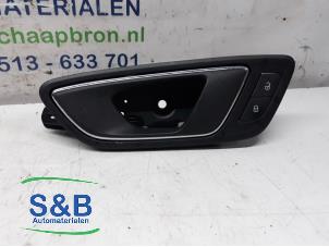 Gebruikte Deurgreep 4Deurs links-voor Seat Leon ST (5FF) 1.6 TDI Ecomotive 16V Prijs € 20,00 Margeregeling aangeboden door Schaap & Bron