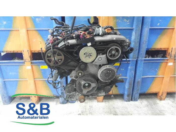 Gebruikte Motor Audi A4 Avant (B7) 2.5 TDI V6 24V Prijs € 650,00 Margeregeling aangeboden door Schaap & Bron