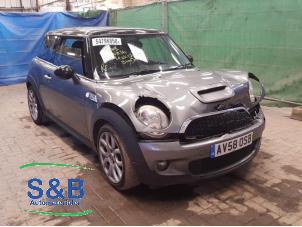 Gebruikte Versnellingsbak Mini Mini (R56) 1.6 16V Cooper S Prijs € 549,00 Margeregeling aangeboden door Schaap & Bron