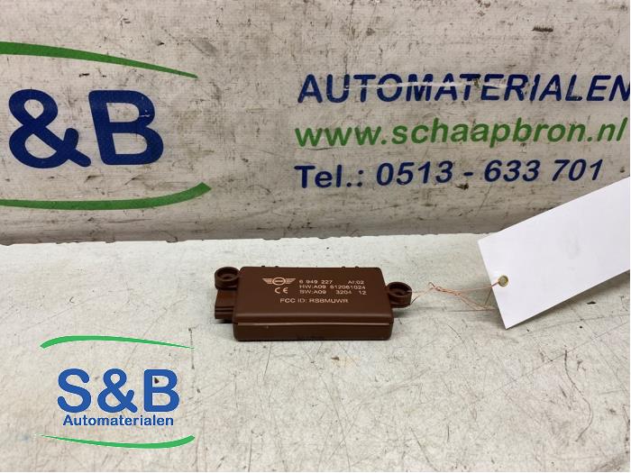 Gebruikte Alarm module Austin Mini Open (R52) 1.6 16V Cooper S Prijs € 15,00 Margeregeling aangeboden door Schaap & Bron